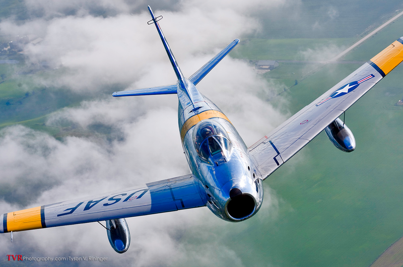 Illustration for article titled All These Jaw-Dropping Airplane Images Were Taken By This Flying Photog